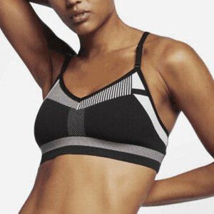 Nike Flyknit Indy Bra